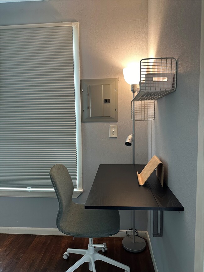 Photo - 4302 Polk St Unit 2