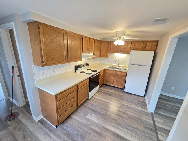 Building Photo - 923 Rose Hill Ave Unit #3