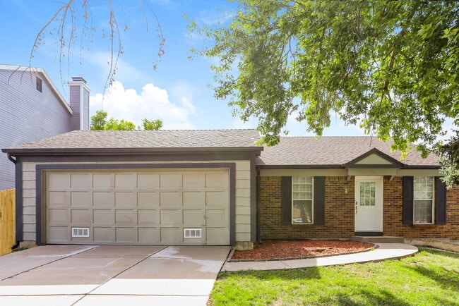 Building Photo - 19690 E Bates Dr