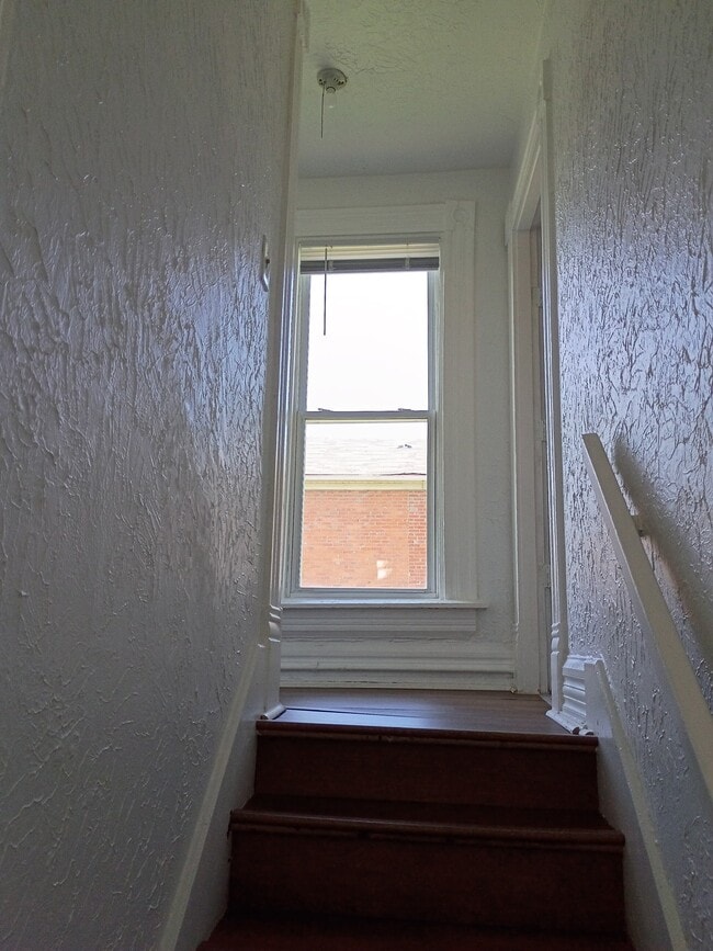 Photo - 1286 Indianola Ave