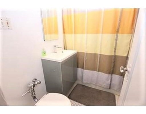 Photo - 205 Mount Auburn St Unit 1B