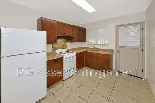 Photo - 8049 Greenridge Dr Unit 26