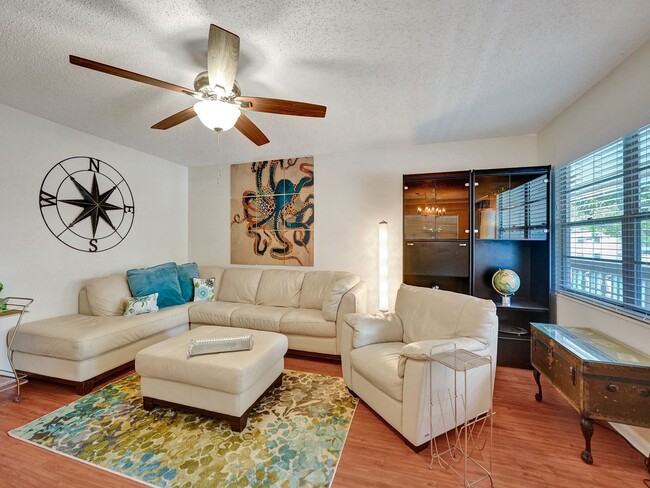 Photo - Beautiful fully furnished 2 bedroom 1.5 bath.