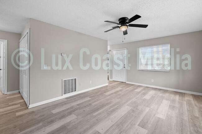 Photo - Canterbury Place Apartments