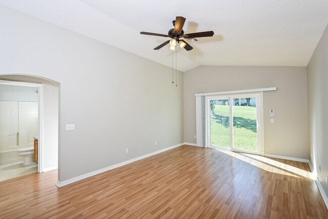 Photo - 1323 Hillview Dr