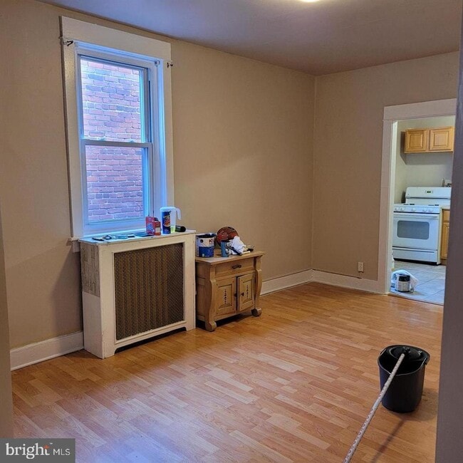 Building Photo - 4102 W Maple Ave Unit 3RD FLOOR Rental