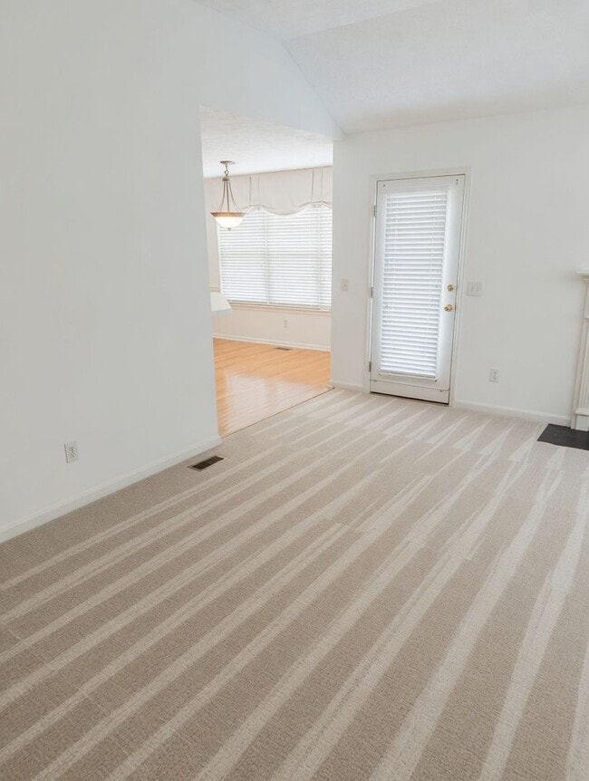 Photo - Spacious and beautiful Hendersonville home