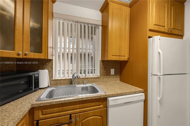 Photo - 6135 NW 186th St Unit 201