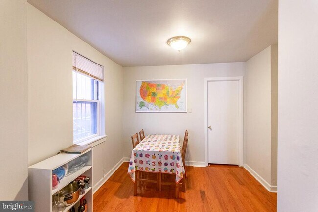 Photo - 2220 Fitzwater St Unit 1