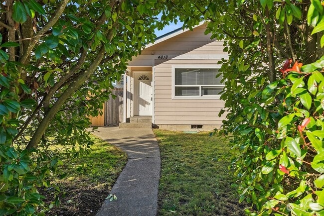 Photo - 4818 N Pearl St