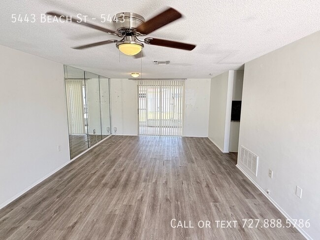 Photo - 5443 Beach St Unit 5443