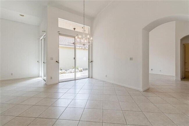 Photo - 5851 NW 119th Dr