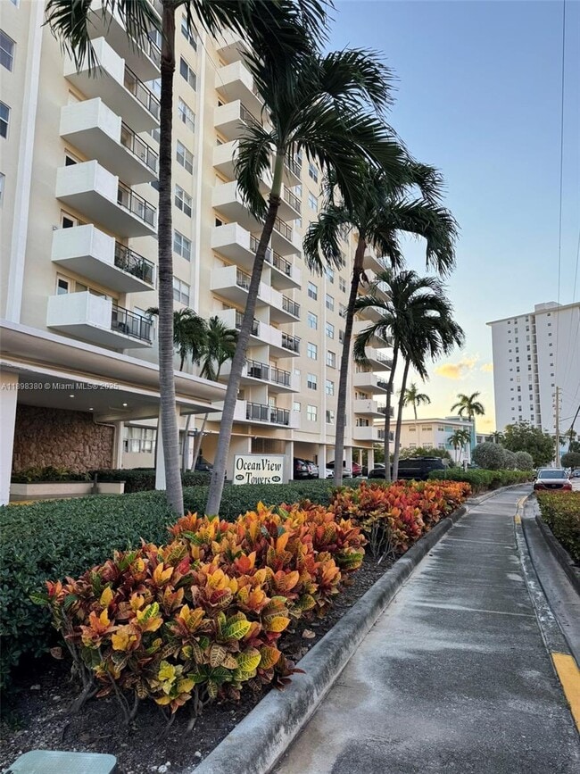 Photo - 401 Golden Isles Dr Unit 910