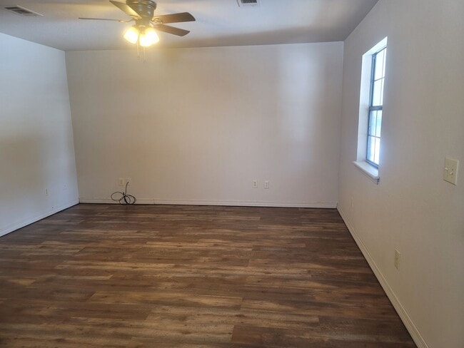 Photo - 1243 Charles Dr