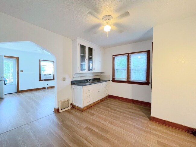 Photo - 110-112 W 7th Ave Unit 112