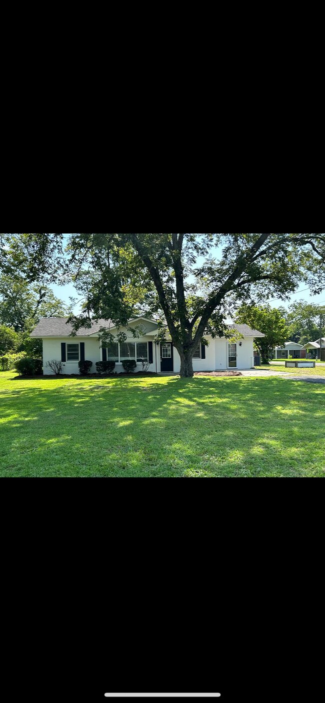 313 Dewey McGlamry Rd Rental House Rental in Fitzgerald, GA