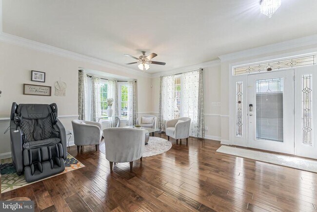 Photo - 22507 Bowens Wharf Pl