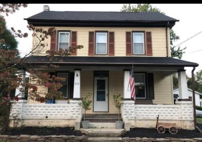 Building Photo - 806 Blooming Glen Rd
