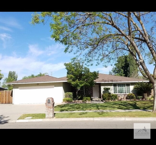 Building Photo - Beautiful 4 bedroom 2 bath home!