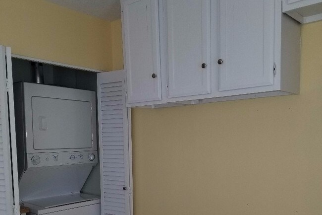 Photo - 2014 W 68th St