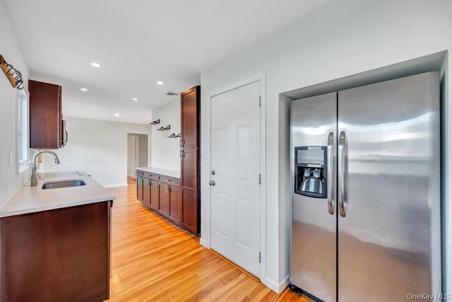 Photo - 3685 Prairie Path