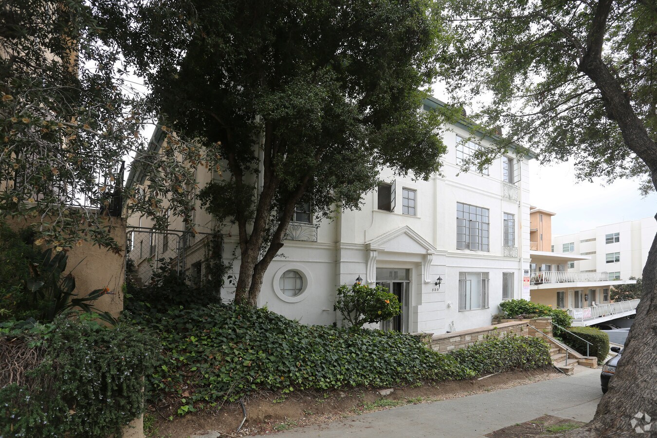 530 Glenrock Ave - 530 Glenrock Ave