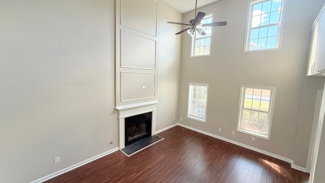Photo - 4BR Home with High Ceilings & Main-Level Suite In Hillgrove District