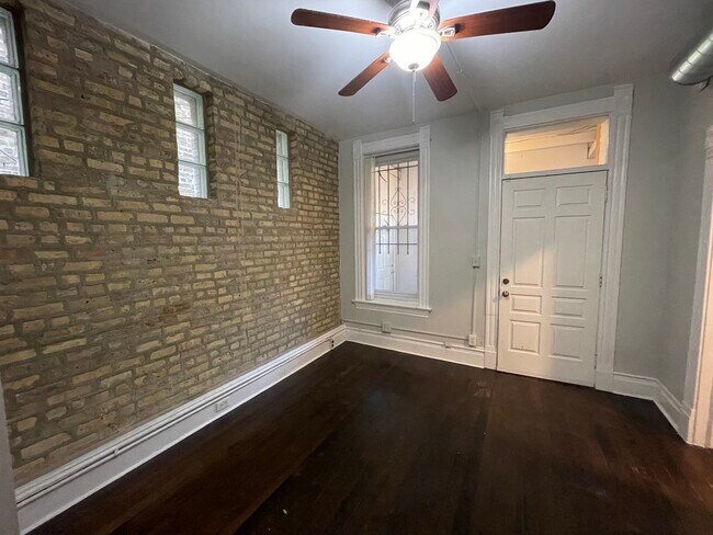 Photo - 826 N Winchester Ave