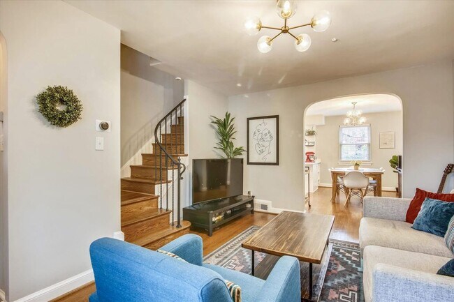 Photo - 1334 Downing St NE