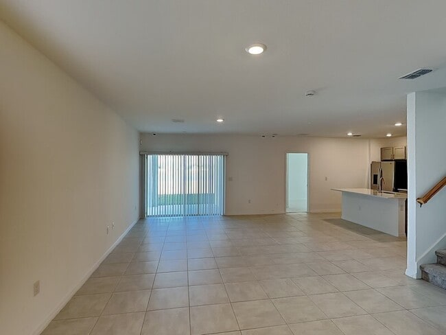 Photo - 76 Citrine Lp