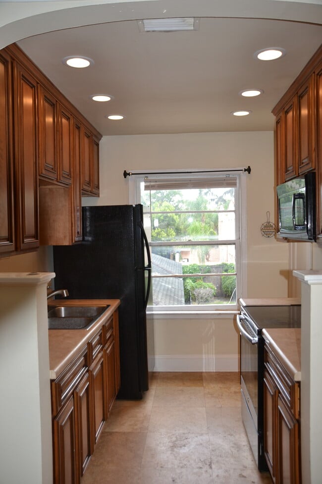 Photo - 1521 McDuff Ave S Unidad #3