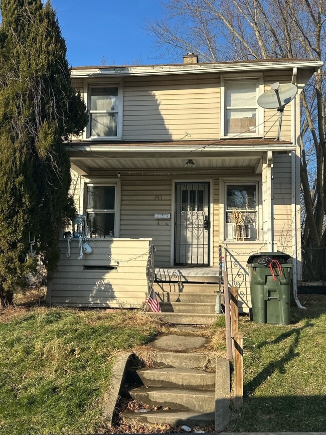 Building Photo - 2411 Indiana Way NE