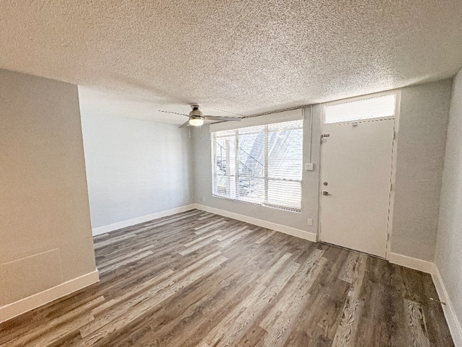 Photo - 2950 N 46th St Unidad 105