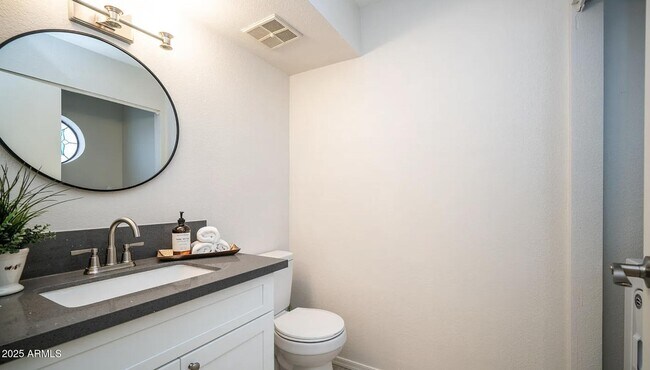 Photo - 1329 S Mitchell Dr