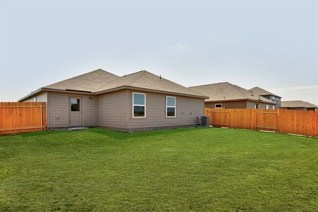 Photo - 4-Bedroom Home with Solar Panels & Modern Finishes available in Elgin