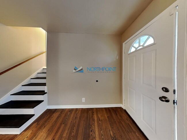 Photo - 5602-5604 N Strathbury Ave