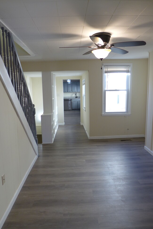 Photo - 632 S Montford Ave Townhome