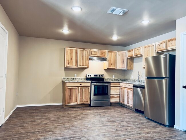 Photo - 2419 N Ave N