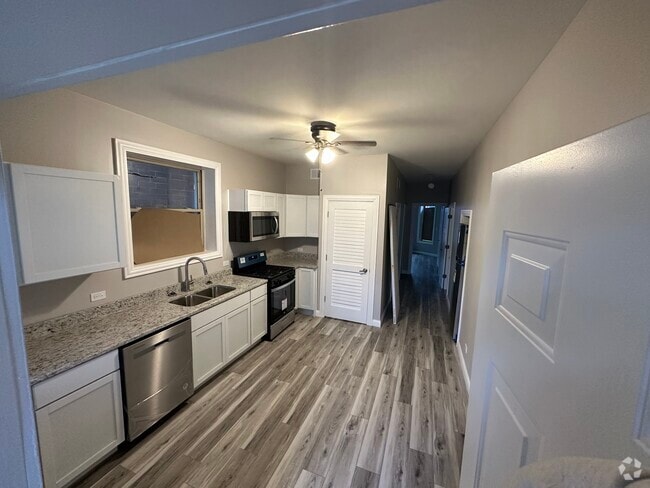 Building Photo - 3141 N Central Park Ave Unit 1 Rental