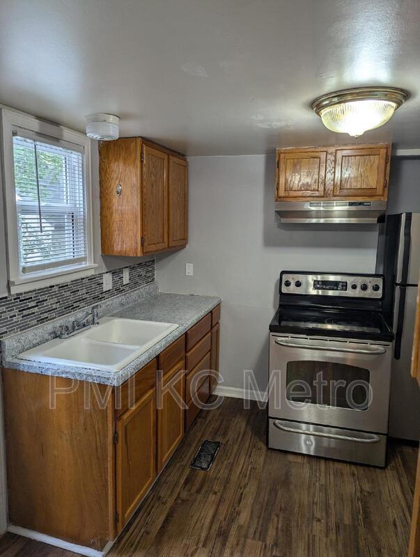 Photo - 724 S Grand Ave