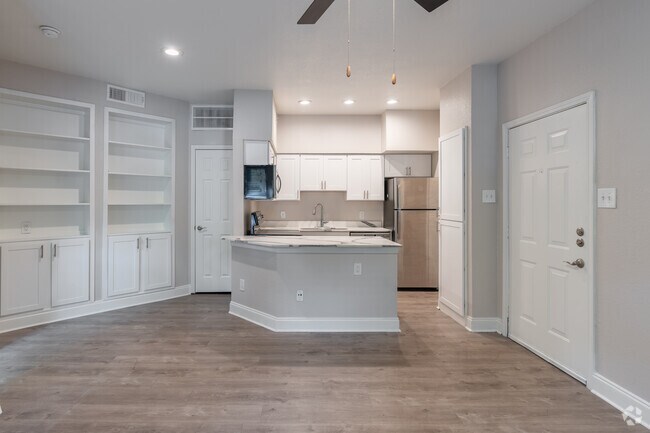 1BR, 1BA - 609SF