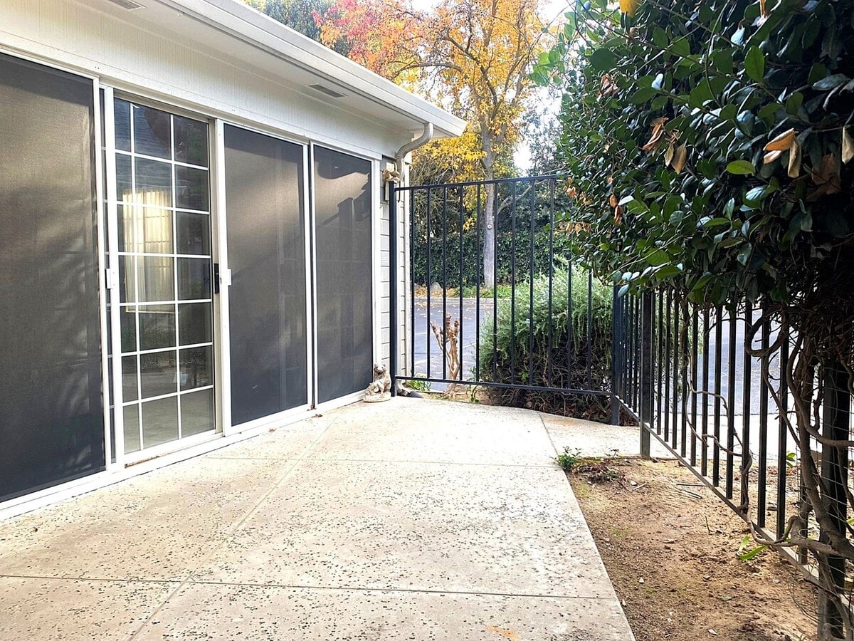 Beautiful Home in Gated Community!! - Beautiful Home in Gated Community!!