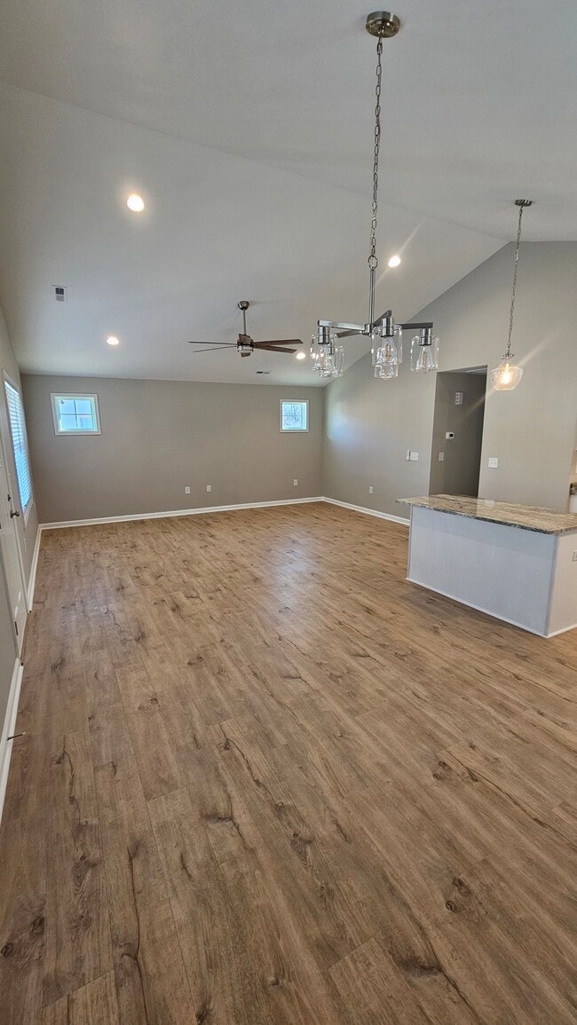 Photo - 2150 Windsor Ave