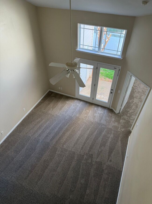 Photo - Lovely 3 Bedroom 2.5 Bath Townhouse | Leasing Special Available!