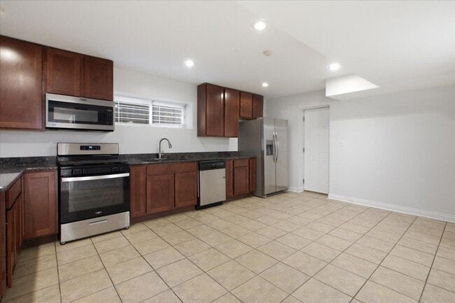 Photo - 3528 W Shakespeare Ave Unit G