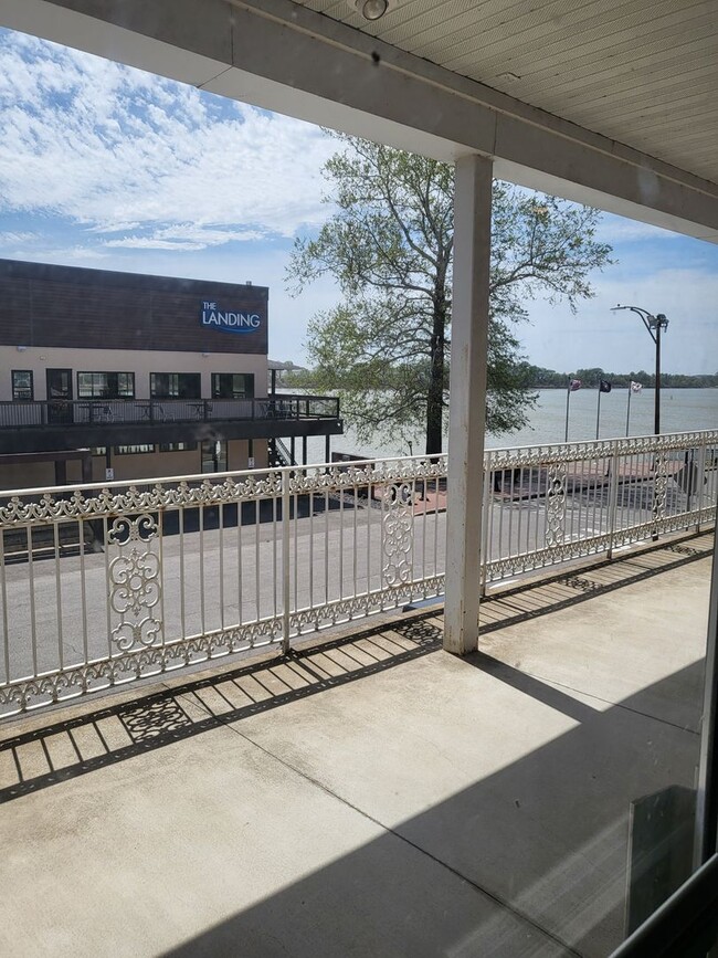 Photo - Newburgh River Flats Unit Apt C