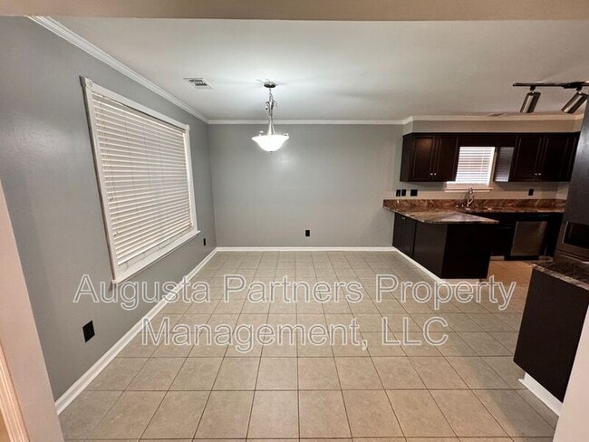 Photo - 432 Madison St