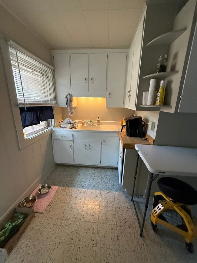 Photo - Carolynn's Tri Plex Unit #1