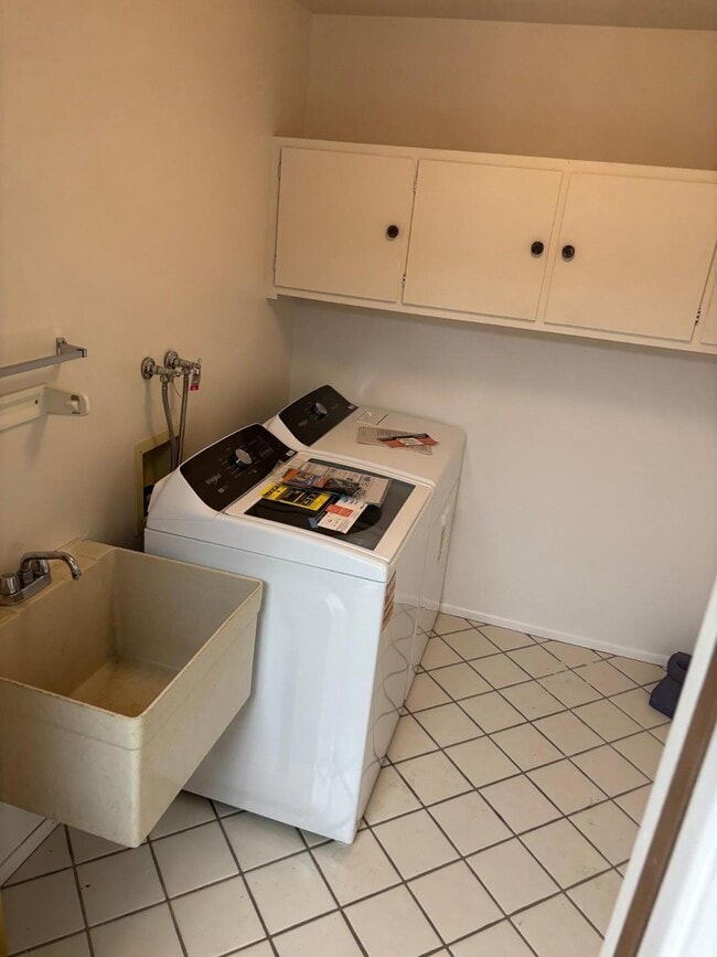 Photo - 4218 E Crescent Ave