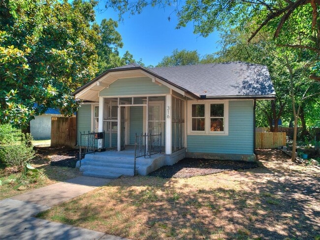 Building Photo - 316 N University Blvd Rental